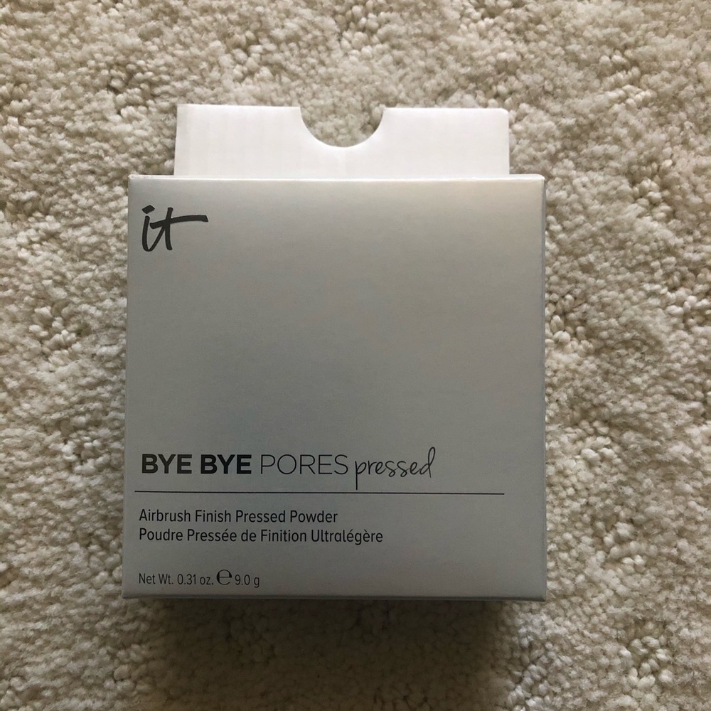 IT Cosmetics Bye Bye Pores Pressed Powder
